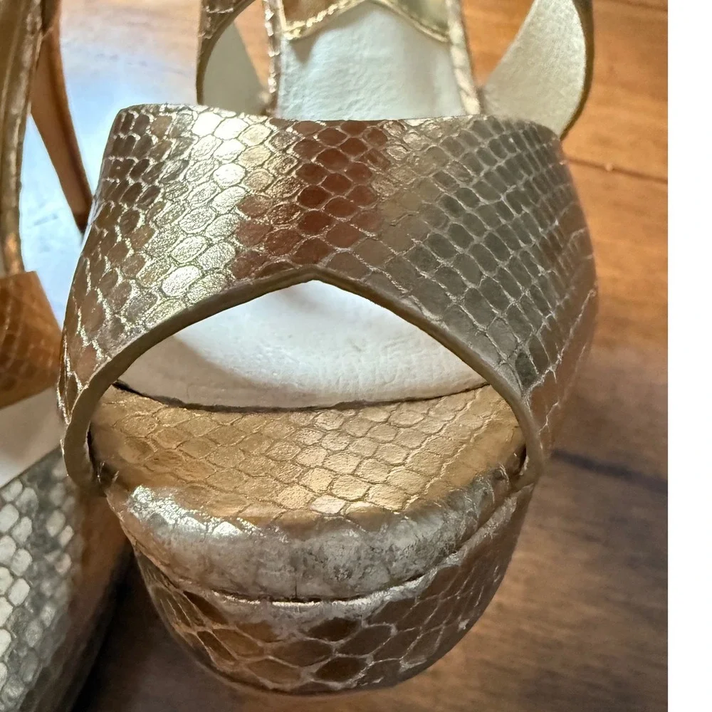 Michael Kors The Jet Set 6 Heels Women 7M Gold Snakeskin Stiletto Peep Toe